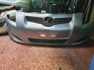 Auris Old Model Front Bumper Assembly