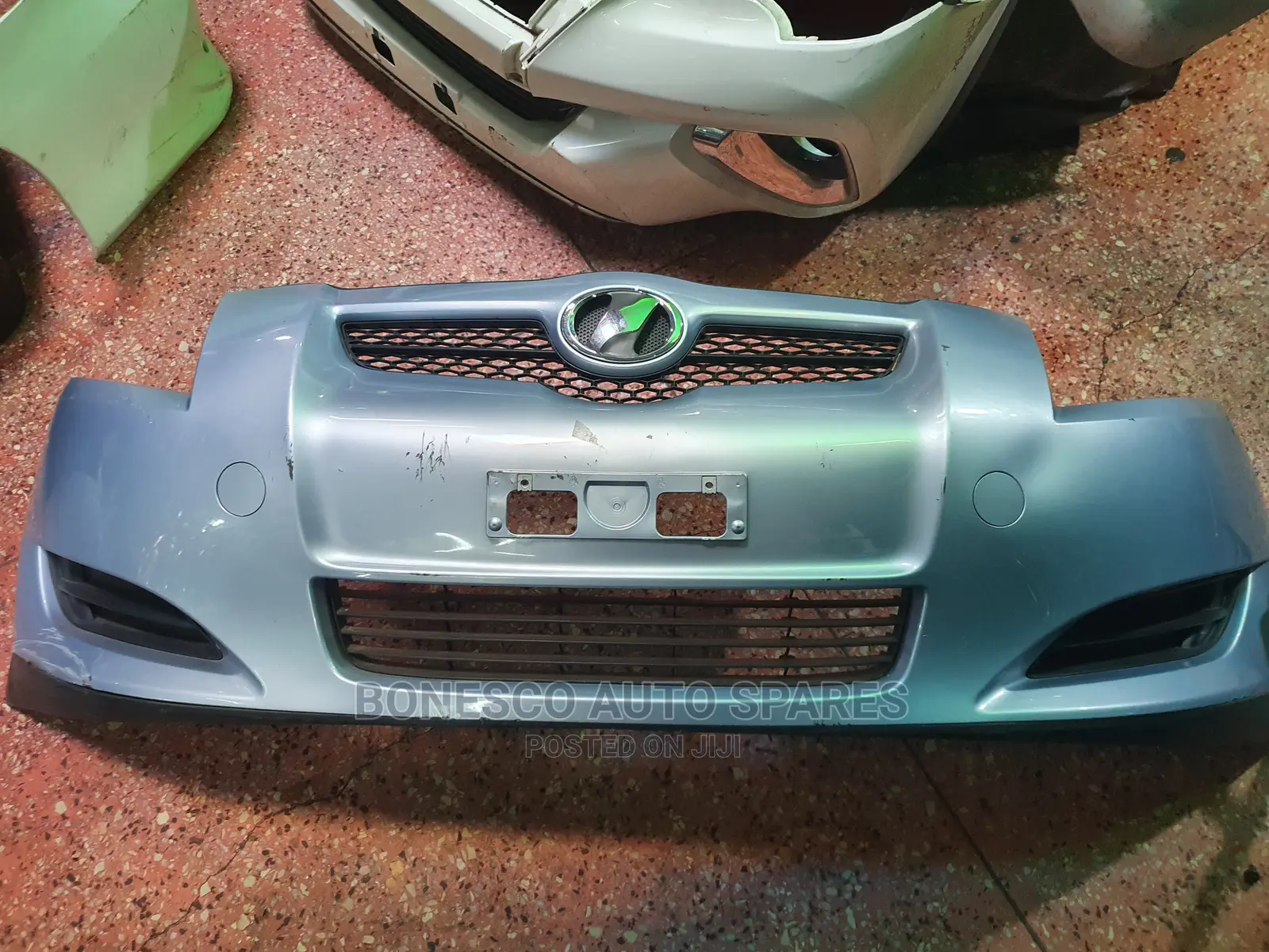 Auris 2005-2009 Model Front Bumper Assembly