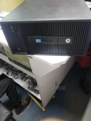 Desktop Computer HP Z820 4GB Intel Core I3 500GB