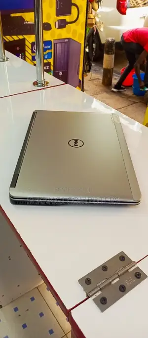 Laptop Dell Latitude E7240 8GB Intel Core I5 SSD 256GB