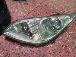 Colt Plus Let Side Nonxenon Headlight