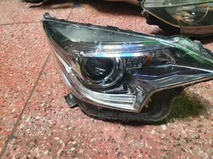 Toyota Ractis 2014 Xenon Headlight Assembly