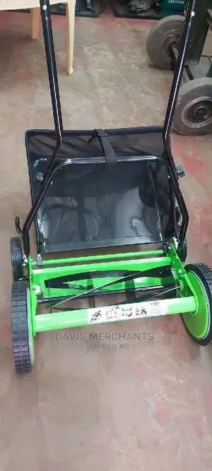Lawn Mower Manually Operated With Double Wheels and Bag