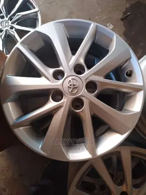 Size 16 Inches Toyota Auris Original Sport Rims Set