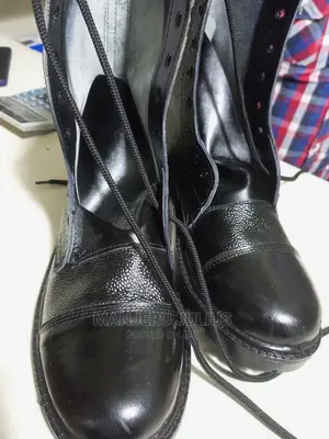 Securical Boots