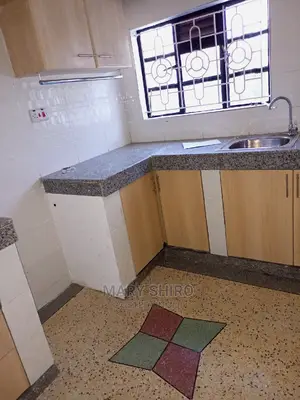 3bdrm Mansion in Nairobi West for Rent