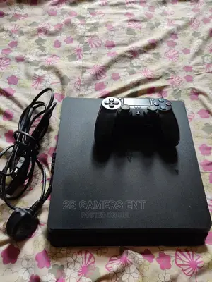 Slim Play Station 4, Rarely Used