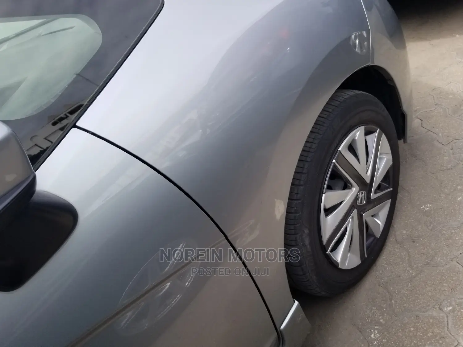 Honda Shuttle 2015 Silver