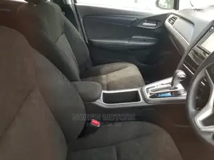 Honda Shuttle 2015 Silver