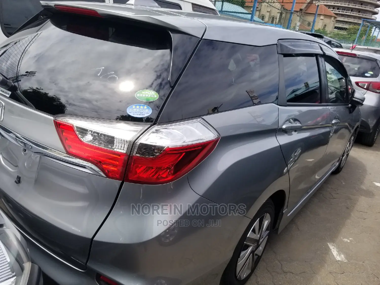 Honda Shuttle 2015 Silver