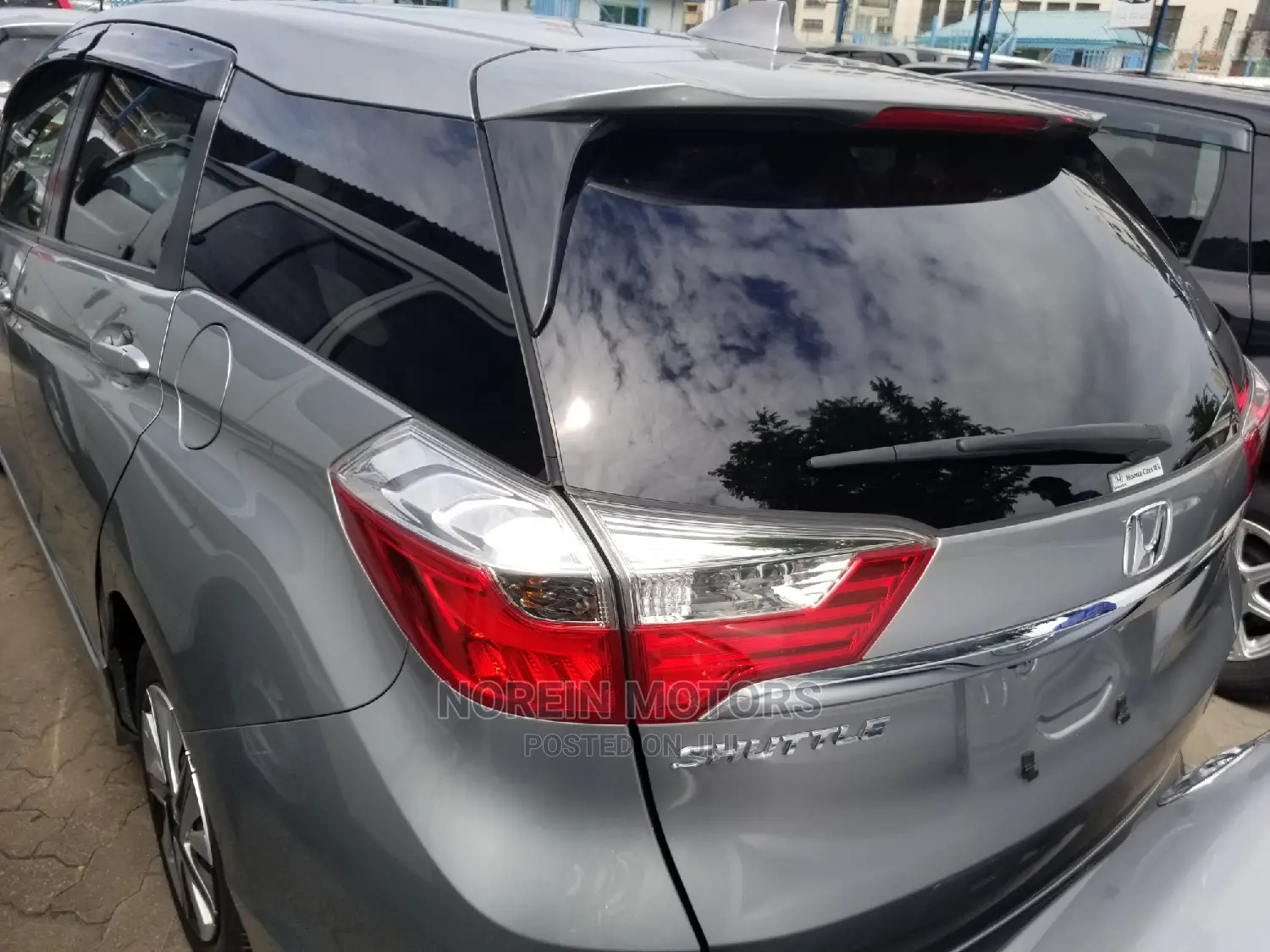 Honda Shuttle 2015 Silver