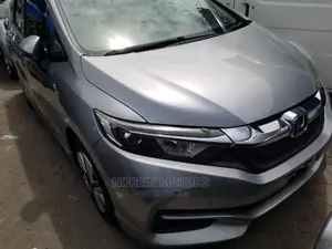 Honda Shuttle 2015 Silver