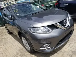 Nissan X-Trail 2015 Gray