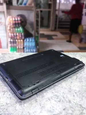 Laptop HP EliteBook 820 G2 4GB Intel Core I7 HDD 500GB