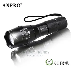 Xml T6 Outdoor Water Resistant Zoomable Flashlight.