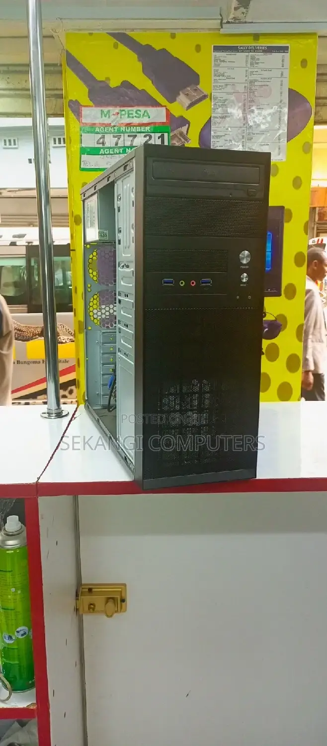 Desktop Computer Asus 8GB Intel Core I5 HDD 500GB