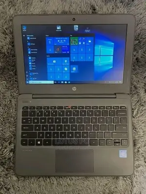 Laptop HP Stream Laptop 4GB Intel Celeron SSD 60GB