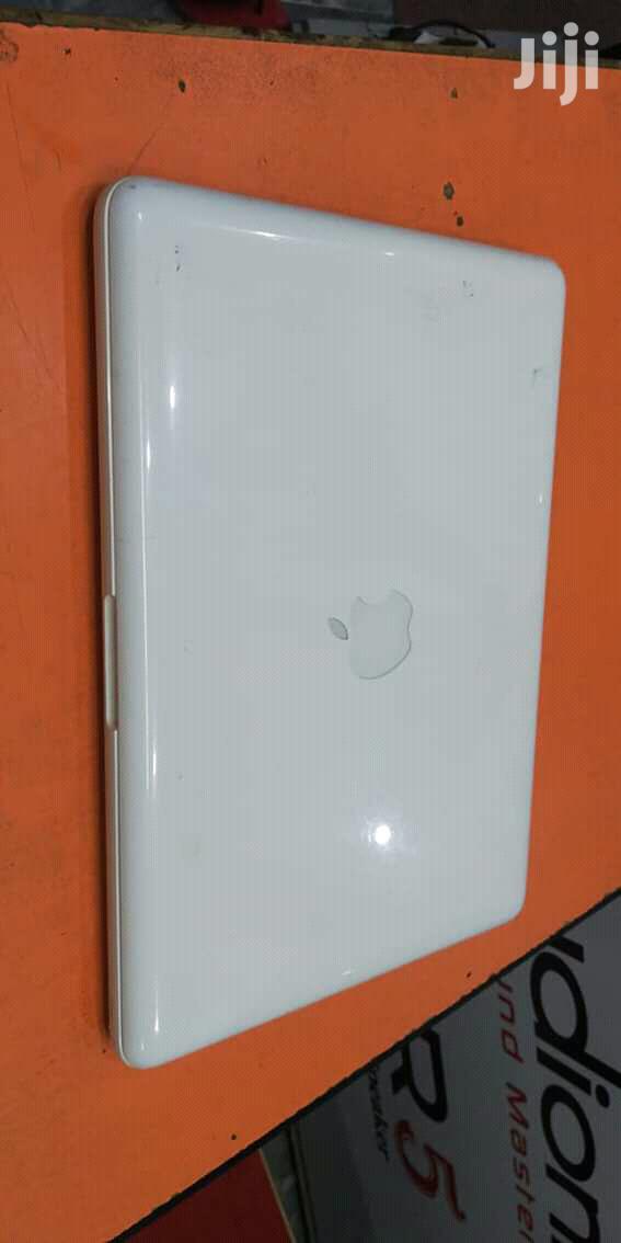 Laptop Apple MacBook 4GB Intel Core 2 Duo HDD 320GB