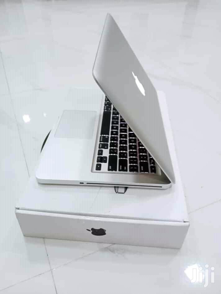 Laptop Apple MacBook Pro 4GB Intel Core i5 HDD 500GB