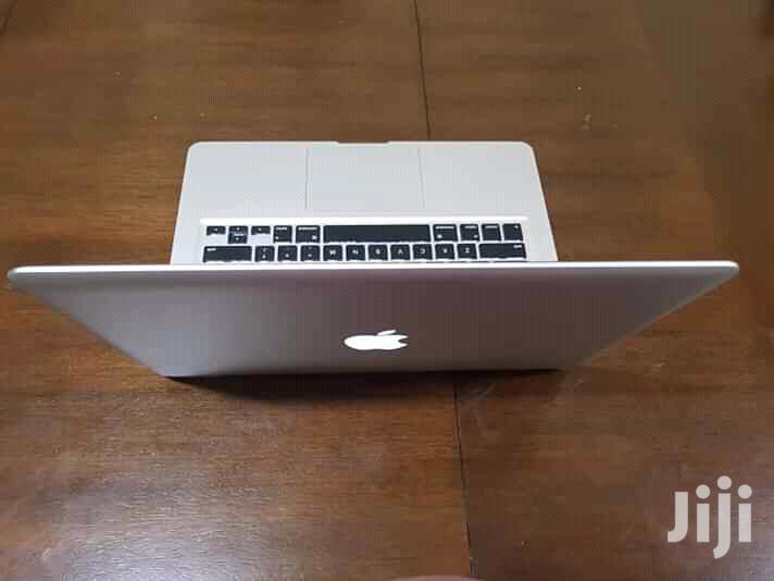 Laptop Apple MacBook Pro 4GB Intel Core i5 HDD 500GB