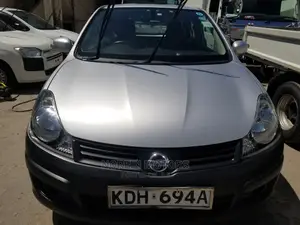 Nissan Advan 2015 Gray