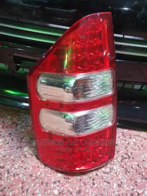 Toyota Noah 2010-13 Backlight/ Taillight/ Rear Light