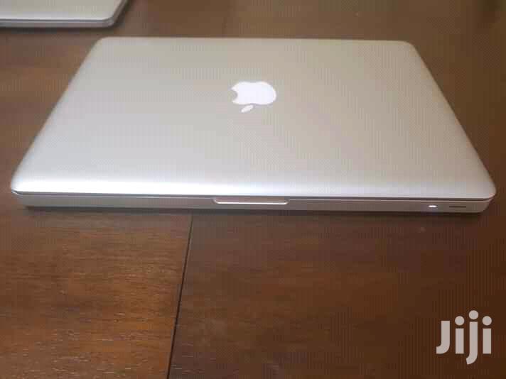 Laptop Apple MacBook Pro 4GB Intel Core i5 HDD 500GB