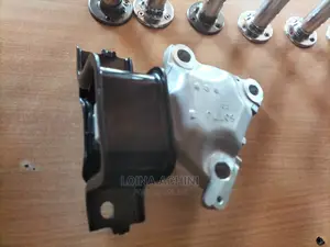 Honda Vezel Left Engine Mount