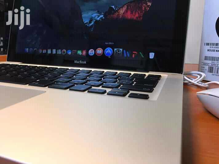 Laptop Apple MacBook Pro 4GB Intel Core i5 HDD 500GB