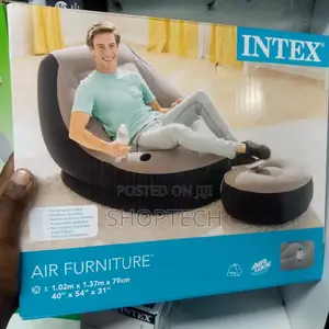 Inflatable Seat With Manual Pump
