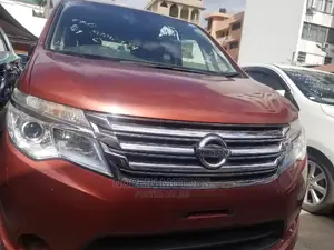 Nissan Serena 2015 Orange
