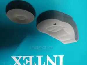 Inflatable Seat With Free Pump