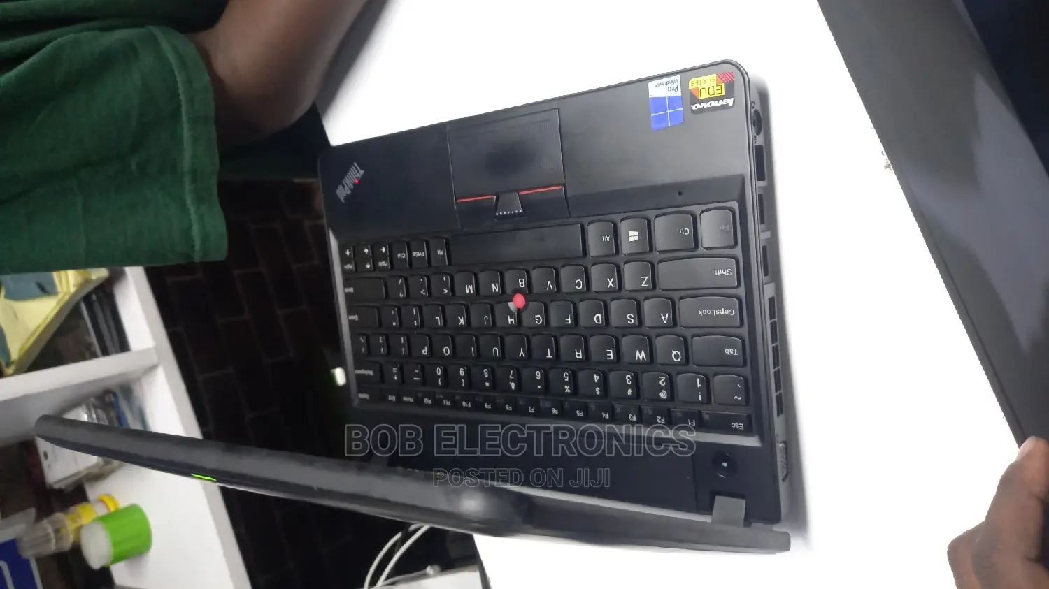 Laptop Lenovo ThinkPad X131e 4GB Intel Pentium 320GB