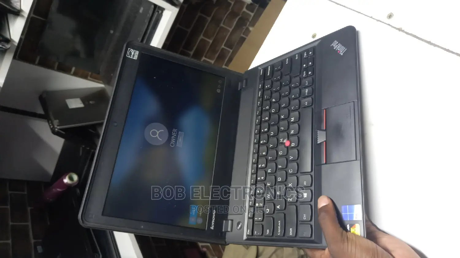 Laptop Lenovo ThinkPad X131e 4GB Intel Pentium 320GB
