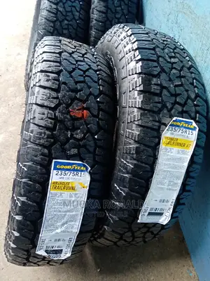 235/75r15 Goodyear Tyre Made in Canada (A/T)