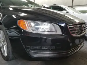 Volvo V70 2015 Black