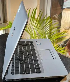 Laptop HP EliteBook 820 G3 4GB Intel Core I5 HDD 500GB
