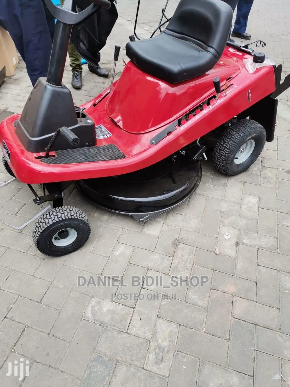 Ride On Lawn Mower