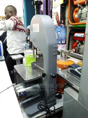 Bone Saw Cutting