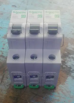 Scheneider Consumer Unit 4 Way