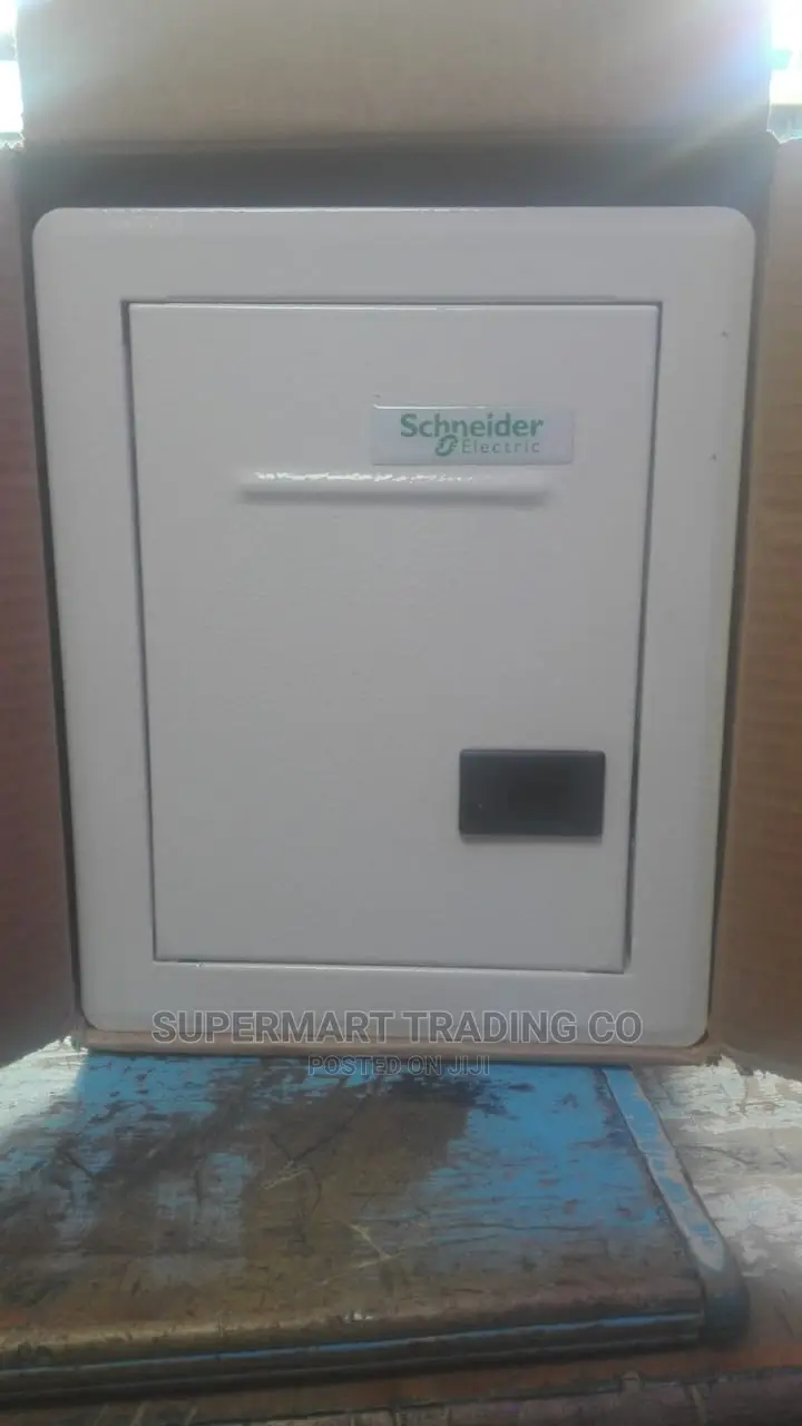 Scheneider Consumer Unit 4 Way