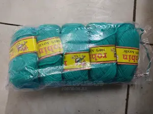 Robin Chunky Knitting/Crochet Yarn Turquoise Blue