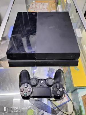 Ps 4 , Playstation 4 Console