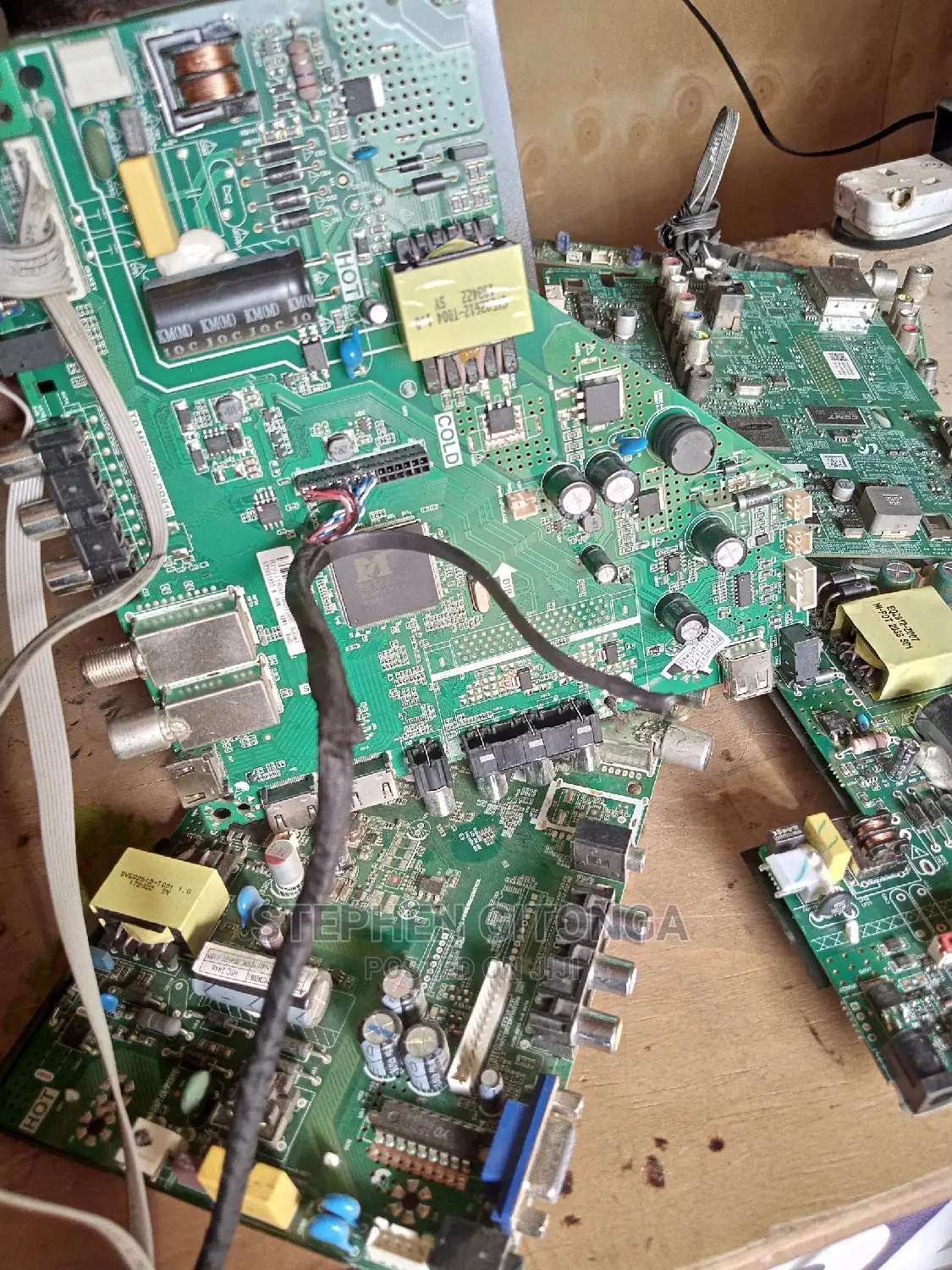 Screens Motherboards Replacement