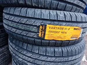 225/65r17 Boto Tyre (High Quality Tyre)