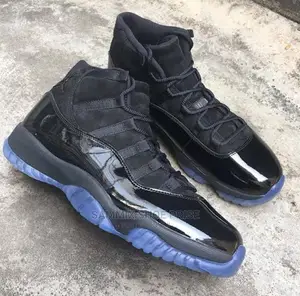 Jordan 11 Sneakers