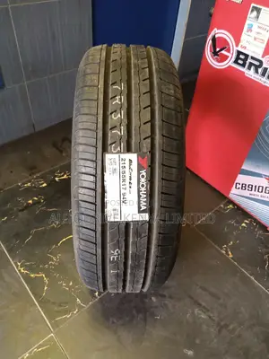 215/55r17 Yokohama Tyre