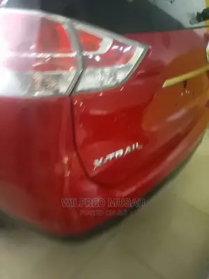 Nissan X-Trail 2015 Red