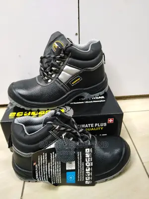 Ultimate Plus Safety Boot/Breathable Leather