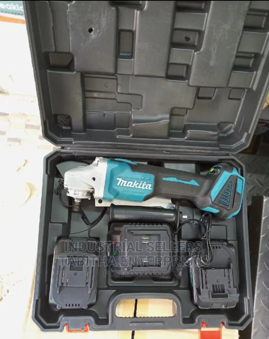 New Makita Cordless Grinder in Stock